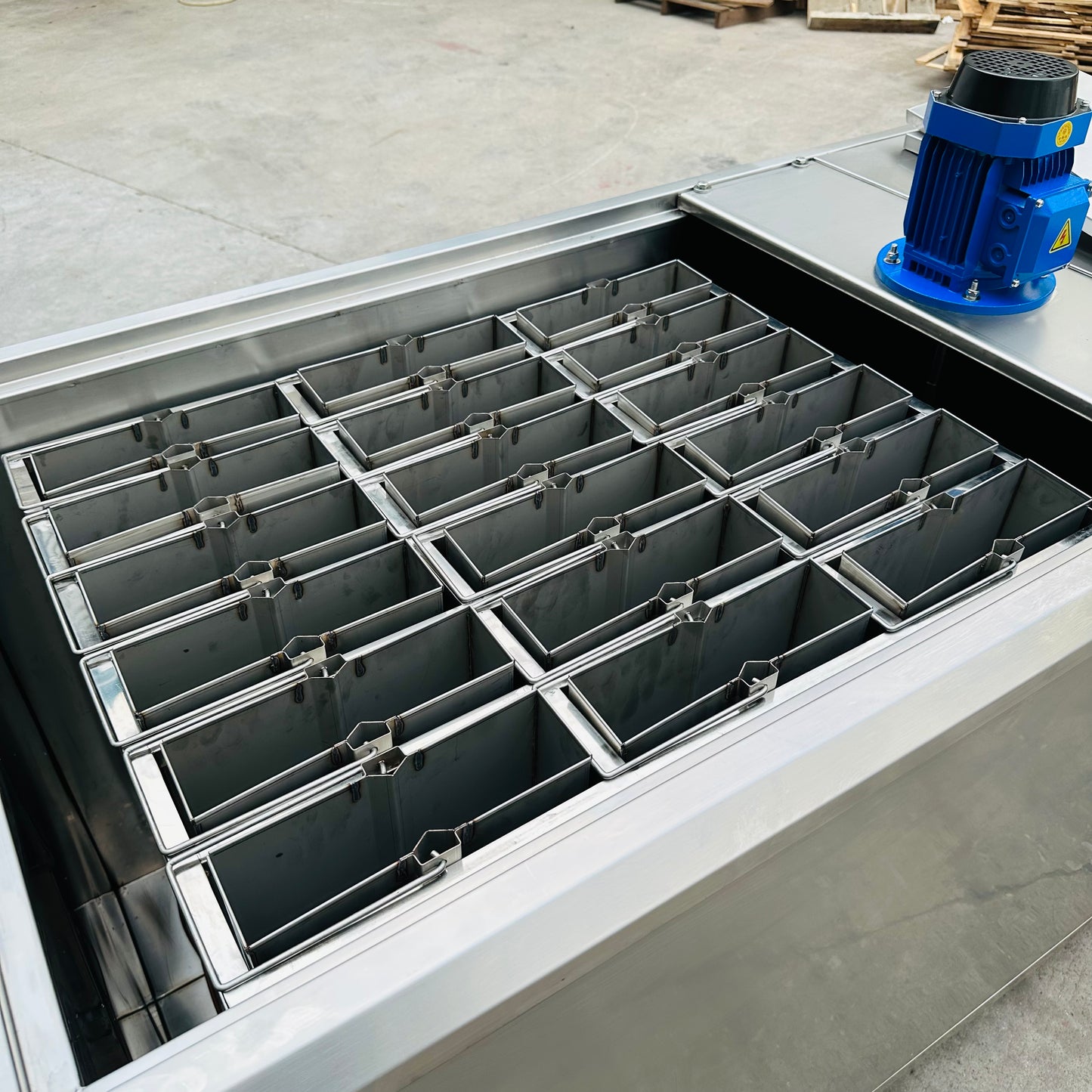 1T /24 H 10 Pcs /4 H Industrial Air Cooling Ice Block Making Machine Brine South Africa Block Ice Machine Maker