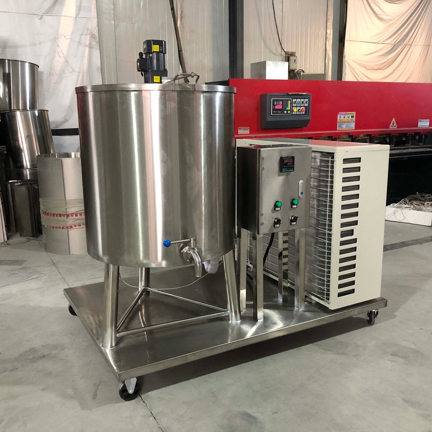 Commercial 100L Milk Pasteurizer Equipment Compressor Style SUS304 Stainless Steel Dairy Processing Machine
